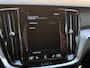 Volvo V60 2.0 B3 Momentum Advantage Sportstoelen / Trekhaak / Camera / Dealer Onderhouden