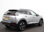Peugeot 2008 1.2 PureTech Allure Navigatie Cruise control Lichtmetalen velgen Climate control Parkeersensor achter Apple Carplay/ Android auto Camera