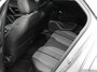 Peugeot 2008 1.2 PureTech Allure Navigatie Cruise control Lichtmetalen velgen Climate control Parkeersensor achter Apple Carplay/ Android auto Camera