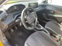 Peugeot 208 1.2 PureTech Active Navigatie | Carplay | LED Dagrij | Elek. Ramen | Centrale Vergendeling | Rijstrook-Assistentie | Airco | Apple Carplay/Android Auto|telefoonintegratie premium | Cruise control