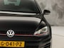 Volkswagen Golf 2.0 TSI GTI 220Pk Automaat (NAVIGATIE, CLIMATE, LEDER, STOELVERWARMING, SPORTSTOELEN, GETINT GLAS, XENON, NIEUWSTAAT)