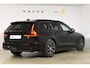 Volvo V60 T8 455PK Plug-in hybrid AWD Plus Dark / 360 Camera / Harman Kardon / Head-up display / Panorama schuifdak / Stoel- en stuurverwarming / Trekhaak / Elektrische stoelen met geheugen