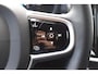 Volvo V60 T8 455PK Plug-in hybrid AWD Plus Dark / 360 Camera / Harman Kardon / Head-up display / Panorama schuifdak / Stoel- en stuurverwarming / Trekhaak / Elektrische stoelen met geheugen