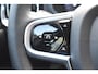 Volvo V60 T8 455PK Plug-in hybrid AWD Plus Dark / 360 Camera / Harman Kardon / Head-up display / Panorama schuifdak / Stoel- en stuurverwarming / Trekhaak / Elektrische stoelen met geheugen