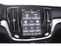 Volvo V60 T8 455PK Plug-in hybrid AWD Plus Dark / 360 Camera / Harman Kardon / Head-up display / Panorama schuifdak / Stoel- en stuurverwarming / Trekhaak / Elektrische stoelen met geheugen