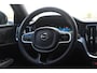 Volvo V60 T8 455PK Plug-in hybrid AWD Plus Dark / 360 Camera / Harman Kardon / Head-up display / Panorama schuifdak / Stoel- en stuurverwarming / Trekhaak / Elektrische stoelen met geheugen