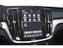 Volvo V60 T8 455PK Plug-in hybrid AWD Plus Dark / 360 Camera / Harman Kardon / Head-up display / Panorama schuifdak / Stoel- en stuurverwarming / Trekhaak / Elektrische stoelen met geheugen