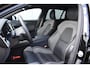 Volvo V60 T8 455PK Plug-in hybrid AWD Plus Dark / 360 Camera / Harman Kardon / Head-up display / Panorama schuifdak / Stoel- en stuurverwarming / Trekhaak / Elektrische stoelen met geheugen