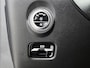 Mercedes-Benz C-klasse 300 e Business Solution AMG | Trekhaak | Comfortpakket Plus | Nightpakket | Middenconsole metaalstructuur |