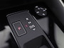 Audi A3 Sportback 40 TFSI e Sport 204Pk Automaat (APPLE CARPLAY, GROOT NAVI, LEDER, STOELVERWARMING, SPORTSTOELEN, ADAPTIVE CRUISE, GETINT GLAS, NIEUWSTAAT)