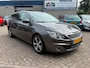 Peugeot 308 SW 1.2 PureTech Blue Lease Executive * NAP*CRUISE*A. CAMERA*DVD ACHTER*PANO*CLIMA*TREKHAAK *