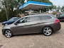 Peugeot 308 SW 1.2 PureTech Blue Lease Executive * NAP*CRUISE*A. CAMERA*DVD ACHTER*PANO*CLIMA*TREKHAAK *