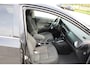 Toyota Auris Touring Sports 1.8 Hybrid Lease pano camera multimedia dealer onderhouden trekhaak