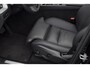 Volvo XC60 T6 350PK Automaat Plug-in hybrid AWD Plus Bright Panoramisch schuif-kanteldak / Google infotainment / Lederen bekleding / Parkeersensoren voor en achter met parkeercamera / Road Sign information / Cruise Control