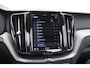 Volvo XC60 T6 350PK Automaat Plug-in hybrid AWD Plus Bright Panoramisch schuif-kanteldak / Google infotainment / Lederen bekleding / Parkeersensoren voor en achter met parkeercamera / Road Sign information / Cruise Control
