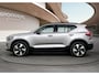 Volvo EX40 Single Motor Extended Range Plus 82 kWh | Trekhaak | Stoel + Stuurverwarming | All Season banden | Warmtepomp | Apple Carplay / Android auto |