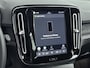 Volvo EX40 Single Motor Extended Range Plus 82 kWh | Trekhaak | Stoel + Stuurverwarming | All Season banden | Warmtepomp | Apple Carplay / Android auto |