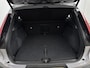 Volvo EX40 Single Motor Extended Range Plus 82 kWh | Trekhaak | Stoel + Stuurverwarming | All Season banden | Warmtepomp | Apple Carplay / Android auto |