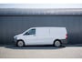 Mercedes-Benz eVito Tourer | 90KWH | WLPT 367KM | Volledig Elektrisch | SOH 97.5% | Camera | Navi | Stoelverw. | Airco | 3-Zits
