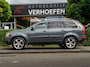 Volvo XC90 4.4 V8 Momentum 7PERS - AUTOMAAT - PARKEER CAMERA - TREKHAAK - LEDER - YOUNGTIMER !