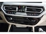 BMW X3 xDrive30e M Sport High Executive | 292 PK | PHEV | PANO | 360° Camera | Leder BMW X3 xDrive30e M Sport High Executive 292 PK Plug-in Hybrid met 2.0 viercilinder benzinemotor en automatische 8-traps transmissie, voorzien van elektrisch panoramadak, lederen bekleding, 36