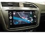 Volkswagen Tiguan 1.4 TSI ACT R-Line|Trekhaak|Virtual|LED|Stoelverwarming|Navi