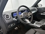 Mercedes-Benz EQB 250+ Business Solution Luxury 71 kWh | Smartphone integratie | Panoramaschuifdak | Sierdelen in Star Pattern | EASY PACK achterklep | Sfeerverlichting | Dodehoekassistent | Stoelverwarming |