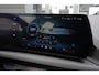 BMW 1-Serie 120 M Sport Design | 156 PK | Adaptieve Cruise Control | Automaat | Camera | BMW 120 M Sport Design 156 PK met 1.5 driecilinder benzinemotor en 48V Mild Hybrid-technologie, gekoppeld aan een 7-traps Steptronic automaat met dubbele koppeling. Sportief uitgevoerd met M