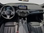 BMW 5-Serie Touring 530i xDrive High Executive M-PAKKET (Deale OndH, Panorama, Trekhaak, Stoel/Stuur Verw, Carplay, Addapt Cruise)