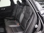 Volvo XC60 2.0 T8 Plug-in hybrid AWD Plus Black Edition | Ele. verstelbare comfortstoelen + Geheugen | Harman/Kardon Audio | 360 Camera | Stoel en Stuurverwarming | Licht-Pakket |