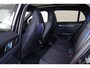 Lynk & Co 01 1.5 - Panorama/schuifdak - Adaptieve Cruise control met stuurovername - Infinity Audio by Harman/Kardon - BLIS - Stoelverwarming voor - Adaptieve LED koplampen - Geïntegreerde dashcam voor - Elektr. bedienb. achterklep - Draadloze Apple Carplay & Android Auto - Keyless Entry & drive - 20' LMV