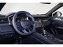 Lynk & Co 01 1.5 - Panorama/schuifdak - Adaptieve Cruise control met stuurovername - Infinity Audio by Harman/Kardon - BLIS - Stoelverwarming voor - Adaptieve LED koplampen - Geïntegreerde dashcam voor - Elektr. bedienb. achterklep - Draadloze Apple Carplay & Android Auto - Keyless Entry & drive - 20' LMV