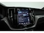 Volvo XC60 2.0 T6 Plug-in hybrid AWD Plus Dark | Rijklaar! | Black-Pakket | S/K-Dak | Leder+Memory | Adapt. Cruise | Stoel-Stuurverw. | Dig. Cockpit | Google | Camera+PDC | LED | 19'' | Elek. Klep V