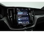 Volvo XC60 2.0 T6 Plug-in hybrid AWD Plus Dark | Rijklaar! | Black-Pakket | S/K-Dak | Leder+Memory | Adapt. Cruise | Stoel-Stuurverw. | Dig. Cockpit | Google | Camera+PDC | LED | 19'' | Elek. Klep V