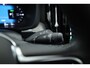 Volvo XC60 2.0 T6 Plug-in hybrid AWD Plus Dark | Rijklaar! | Black-Pakket | S/K-Dak | Leder+Memory | Adapt. Cruise | Stoel-Stuurverw. | Dig. Cockpit | Google | Camera+PDC | LED | 19'' | Elek. Klep V