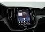 Volvo XC60 2.0 T6 Plug-in hybrid AWD Plus Dark | Rijklaar! | Black-Pakket | S/K-Dak | Leder+Memory | Adapt. Cruise | Stoel-Stuurverw. | Dig. Cockpit | Google | Camera+PDC | LED | 19'' | Elek. Klep V