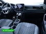 Volkswagen T-Roc 1.5 TSI R-Line Black Style | Panoramadak | Camera | Afn Trekhaak | IQ-Light | Beats audio | Travel assist | Stoel- & stuurverwarming, Apple Carplay/Android auto, Camera, Afn. trekhaak, Elec. klep