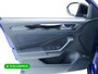 Volkswagen T-Roc 1.5 TSI R-Line Black Style | Panoramadak | Camera | Afn Trekhaak | IQ-Light | Beats audio | Travel assist | Stoel- & stuurverwarming, Apple Carplay/Android auto, Camera, Afn. trekhaak, Elec. klep