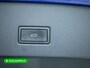Volkswagen T-Roc 1.5 TSI R-Line Black Style | Panoramadak | Camera | Afn Trekhaak | IQ-Light | Beats audio | Travel assist | Stoel- & stuurverwarming, Apple Carplay/Android auto, Camera, Afn. trekhaak, Elec. klep