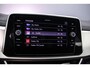 Volkswagen T-Roc 1.0 TSI Life 110pk, Trekhaak, Adaptive cruise control, Stoelverwarming, Matrix LED koplampen, Navigatie, Climate control, App-connect, Parkeersensoren, Virtual cockpit, DAB-radio, Airco
