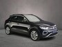 Volkswagen T-Roc 1.0 TSI Life 110pk, Trekhaak, Adaptive cruise control, Stoelverwarming, Matrix LED koplampen, Navigatie, Climate control, App-connect, Parkeersensoren, Virtual cockpit, DAB-radio, Airco