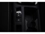 Volkswagen T-Roc 1.0 TSI Life 110pk, Trekhaak, Adaptive cruise control, Stoelverwarming, Matrix LED koplampen, Navigatie, Climate control, App-connect, Parkeersensoren, Virtual cockpit, DAB-radio, Airco