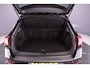 Volkswagen T-Roc 1.0 TSI Life 110pk, Trekhaak, Adaptive cruise control, Stoelverwarming, Matrix LED koplampen, Navigatie, Climate control, App-connect, Parkeersensoren, Virtual cockpit, DAB-radio, Airco
