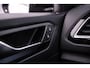 Volkswagen T-Roc 1.5 TSI R-Line Business 150pk DSG Automaat, Trekhaak, Adaptive cruise control, Stoelverwarming, Achteruitrijcamera, Navigatie, App-connect, Elektrische achterklep, Matrix LED koplampen, Parkeersensoren
