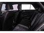 Volkswagen T-Roc 1.5 TSI R-Line Business 150pk DSG Automaat, Trekhaak, Adaptive cruise control, Stoelverwarming, Achteruitrijcamera, Navigatie, App-connect, Elektrische achterklep, Matrix LED koplampen, Parkeersensoren