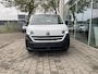 Volkswagen e-Transporter Kombi L1 64 kWh | 136PK | 9 Persoons | Trekhaak