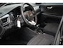 Kia Stonic 1.0 T-GDi 120pk MHEV DynamicLine | Carplay | Trekhaak | All-seasonbanden | Camera | Cruise control