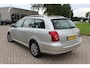 Toyota Avensis Wagon 1.8 VVTi Luna Business AUTOMAAT CLIMA TREKHAAK NAVI LM