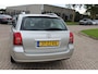 Toyota Avensis Wagon 1.8 VVTi Luna Business AUTOMAAT CLIMA TREKHAAK NAVI LM