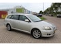 Toyota Avensis Wagon 1.8 VVTi Luna Business AUTOMAAT CLIMA TREKHAAK NAVI LM